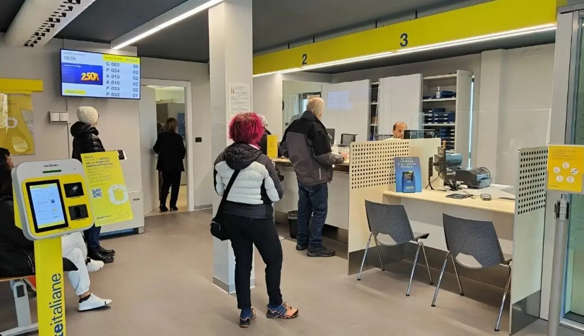 Poste, in provincia di Reggio da lunedì 2 marzo in pagamento le pensioni del mese\n