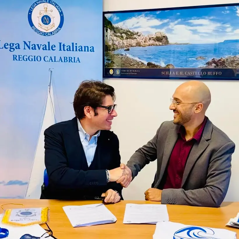 Kitesurf, Wingfoil a Reggio: siglato un protocollo tra Lega Navale Italiana e\u00A0Asd Blue Tribe\n