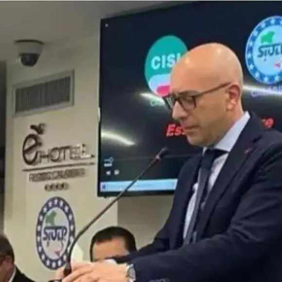 Aggressione agli agenti al Rione Marconi, il Siulp: «Colpita la democrazia, serve più presenza dello Stato»\n