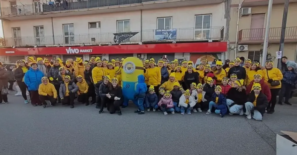 “Bentornato Carnevale 2026”, un’esplosione di colori, carri allegorici e tradizione\u00A0organizzato dalla Pro Loco Reggio Sud Aps\n