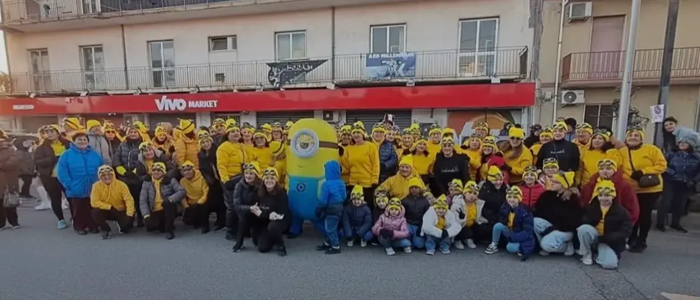 “Bentornato Carnevale 2026”, un’esplosione di colori, carri allegorici e tradizione\u00A0organizzato dalla Pro Loco Reggio Sud Aps\n