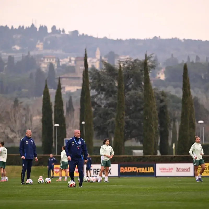 La Nazionale femminile\u00A0in partenza per Reggio Calabria: martedì allo stadio Granillo\u00A0inizia la corsa verso il Mondiale\n