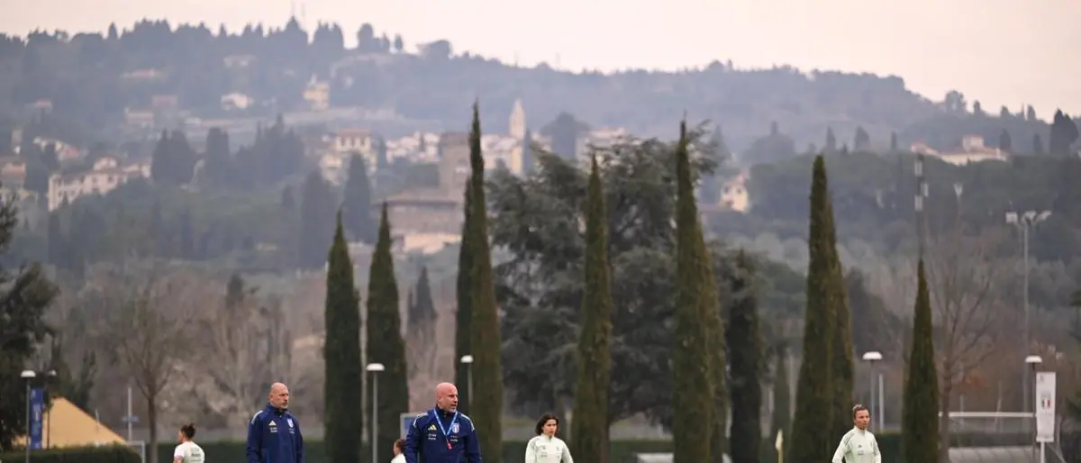 La Nazionale femminile\u00A0in partenza per Reggio Calabria: martedì allo stadio Granillo\u00A0inizia la corsa verso il Mondiale\n