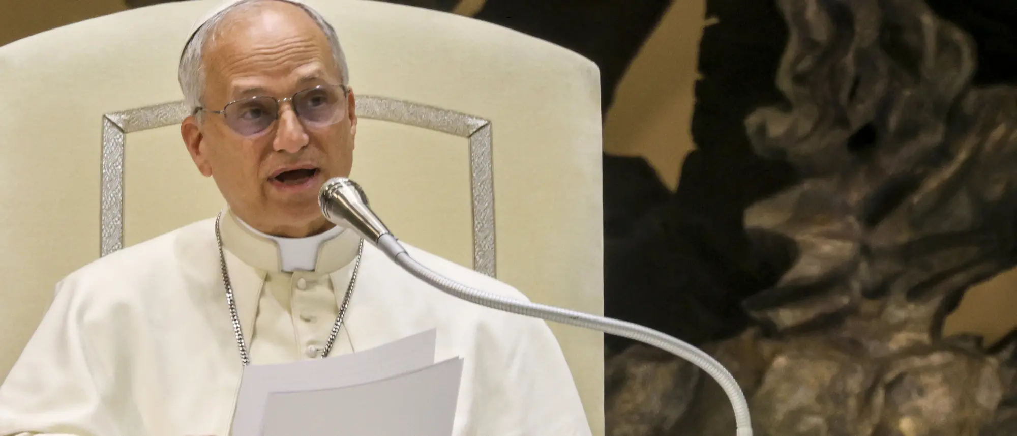 Il Papa riceve in udienza i teologi di Calabria e Puglia: «Serve una coscienza nuova contro i tanti mali del Sud»\n