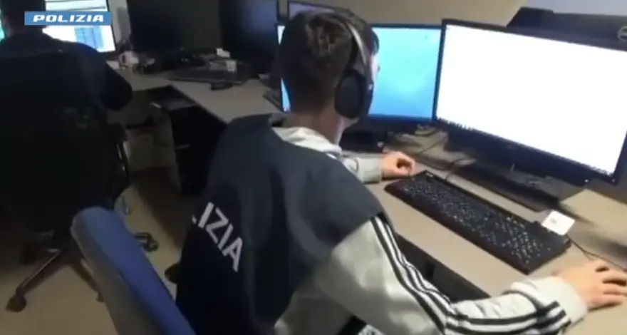 «Facciamo tra 2 e 5mila euro al giorno, ne ho intestato 150mila a una zia»:\u00A0quanto si guadagna con la droga a Isola\n