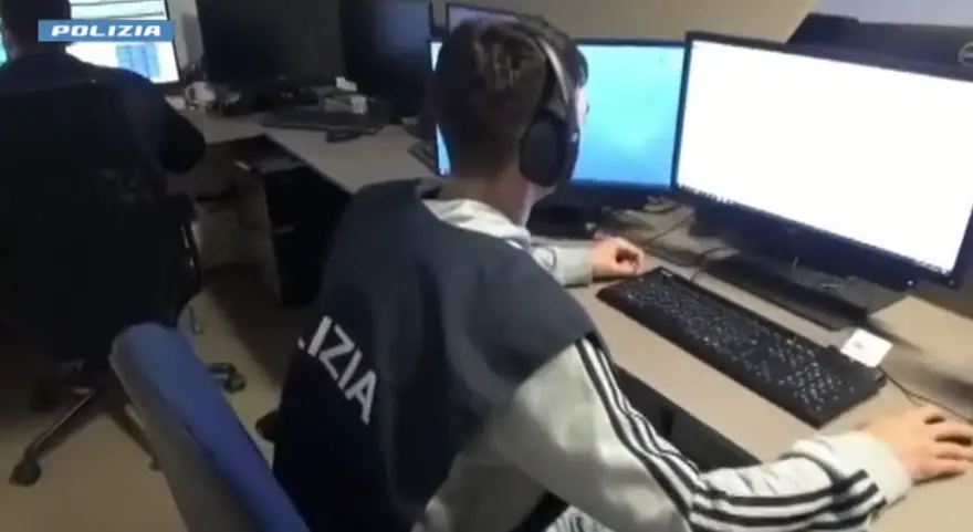 «Facciamo tra 2 e 5mila euro al giorno, ne ho intestato 150mila a una zia»:\u00A0quanto si guadagna con la droga a Isola\n