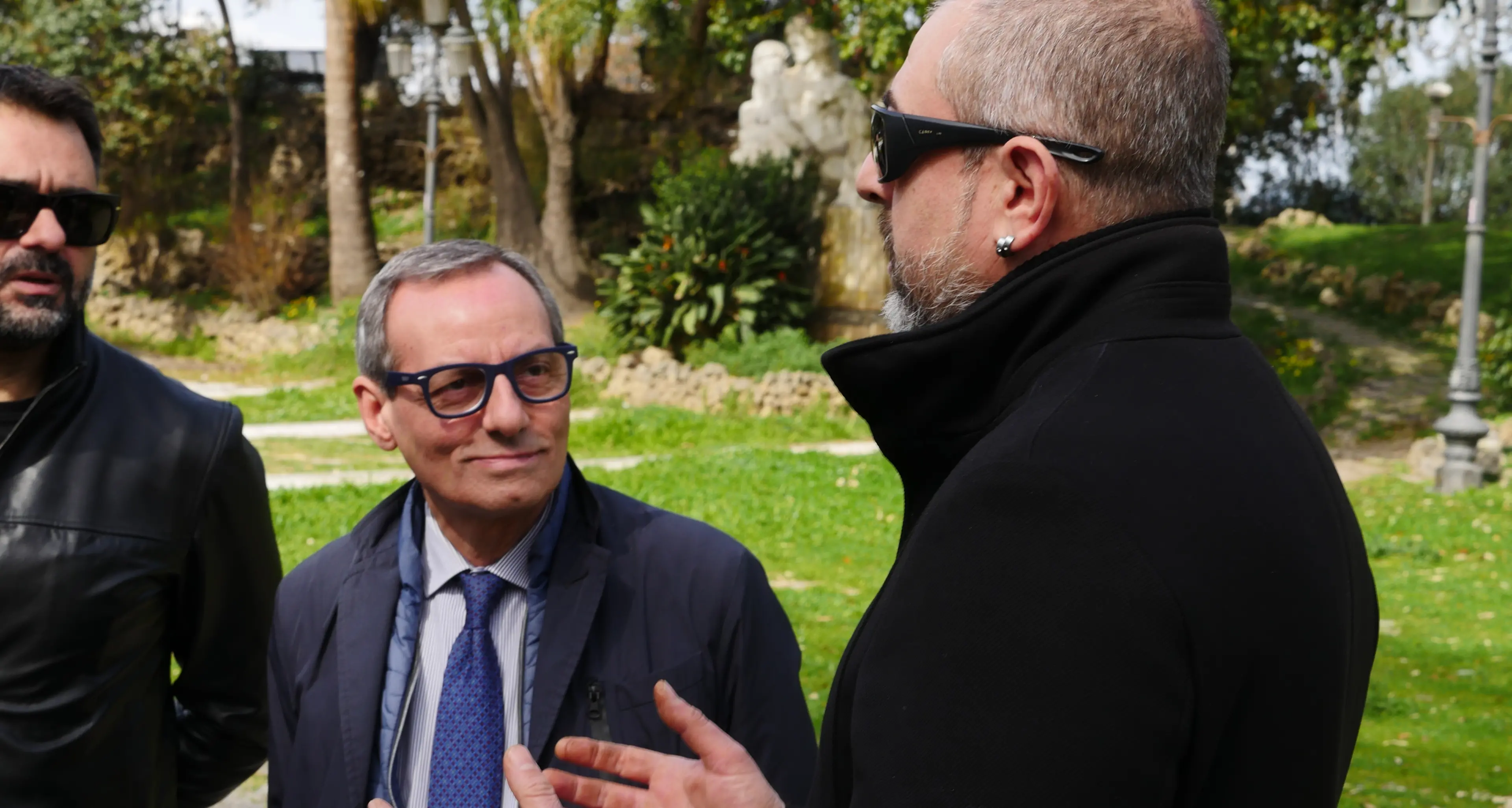 Villa comunale “Umberto I”, consegnati i lavori: sicurezza, restauro e rilancio culturale per il cuore verde di Reggio\n