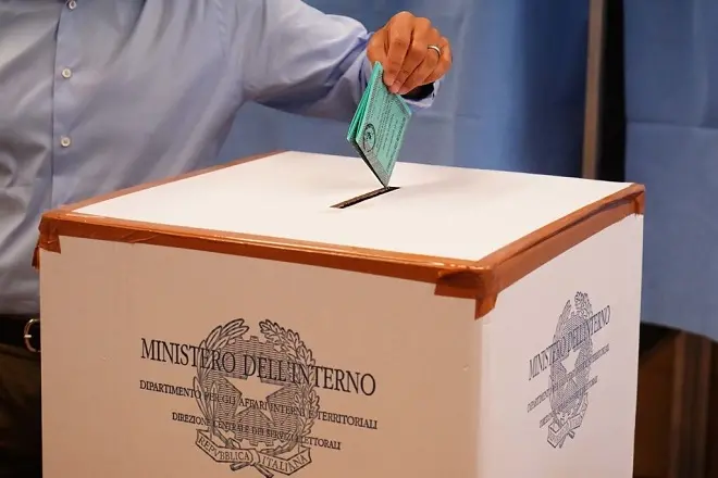 Comune, la Commissione elettorale nomina 298\u00A0scrutatori e 40 supplenti per il referendum del 22 e 23 marzo (LINK)\n