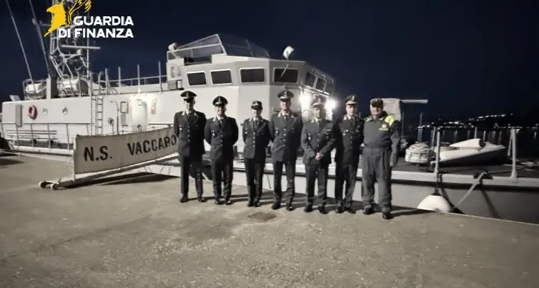 La nave scuola “Vaccaro” della Guardia di Finanza a Vibo Marina per l’addestramento degli\u00A0allievi ufficiali\n