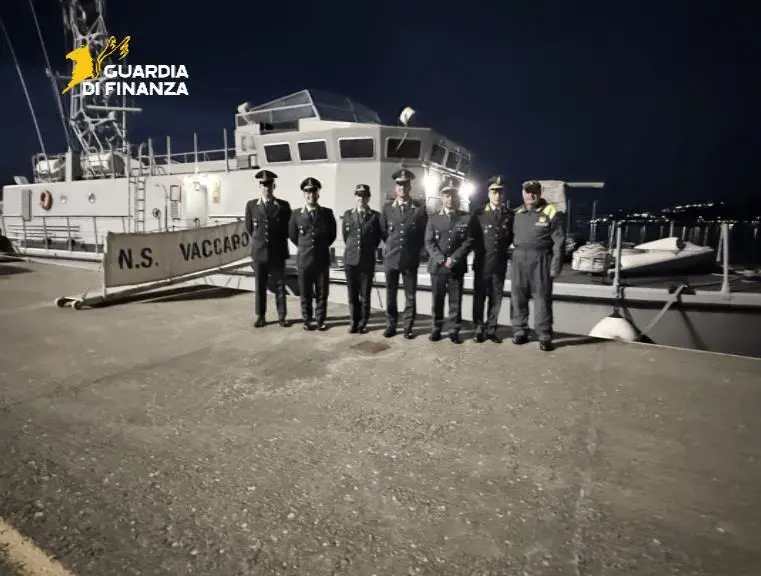 La nave scuola “Vaccaro” della Guardia di Finanza a Vibo Marina per l’addestramento degli\u00A0allievi ufficiali\n