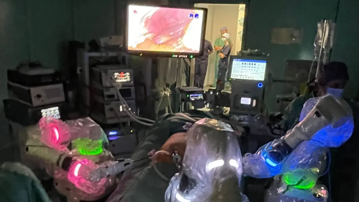 L’Asp\u00A0di Catanzaro avvia la chirurgia di precisione con il sistema robotico “Versius” a Lamezia Terme\n