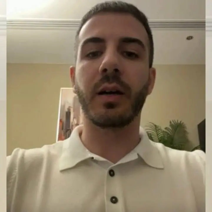 <p>«La preoccupazione c’è, ma la vita continua»: il racconto da Dubai dell’architetto calabrese Luca Villella</p>