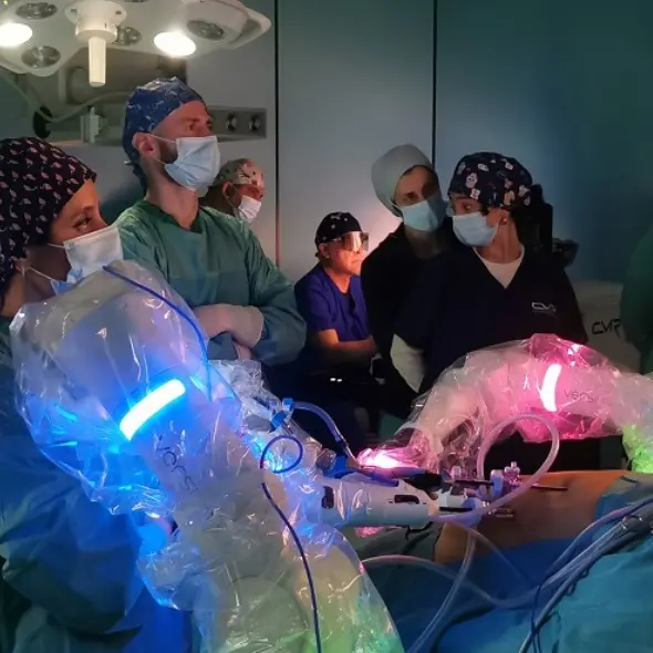 All’ospedale di Lamezia attivata la chirurgia di precisione: a operare il sistema robotico Versius\n