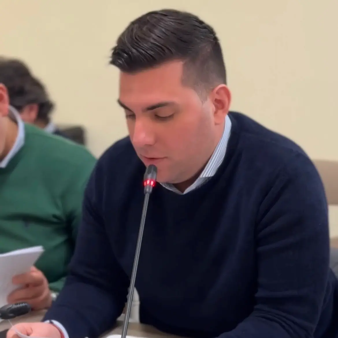 Reggio, bocciato dalla maggioranza l’emendamento del centrodestra contro il “listone” per le circoscrizioni\n