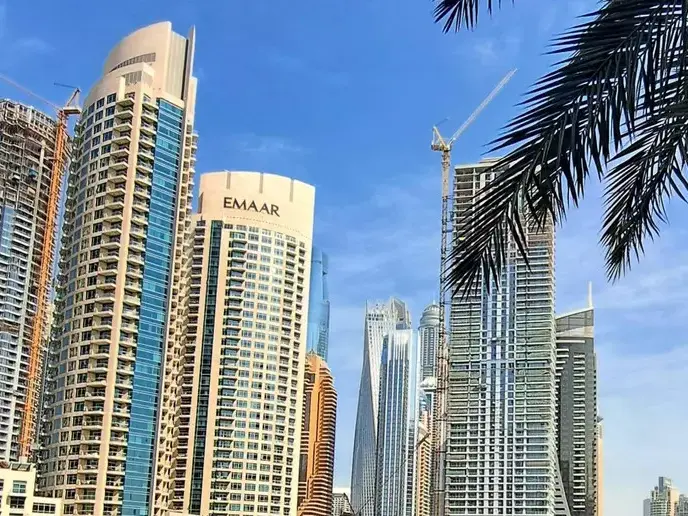 Dubai, studentessa calabrese bloccata con il fidanzato. L’appello della madre alle Istituzioni: «Aiutateci a farli rientrare in Italia»
