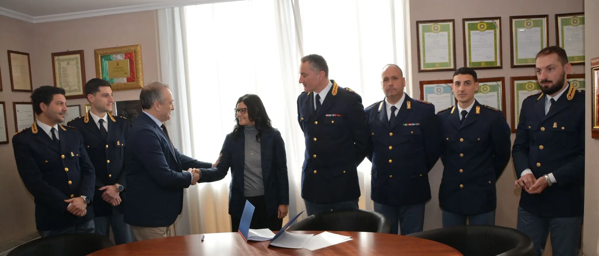 A Vibo nasce un percorso dedicato ai minori autori di condotte violente: in Questura siglato il protocollo “Zeus e Perseo”\n