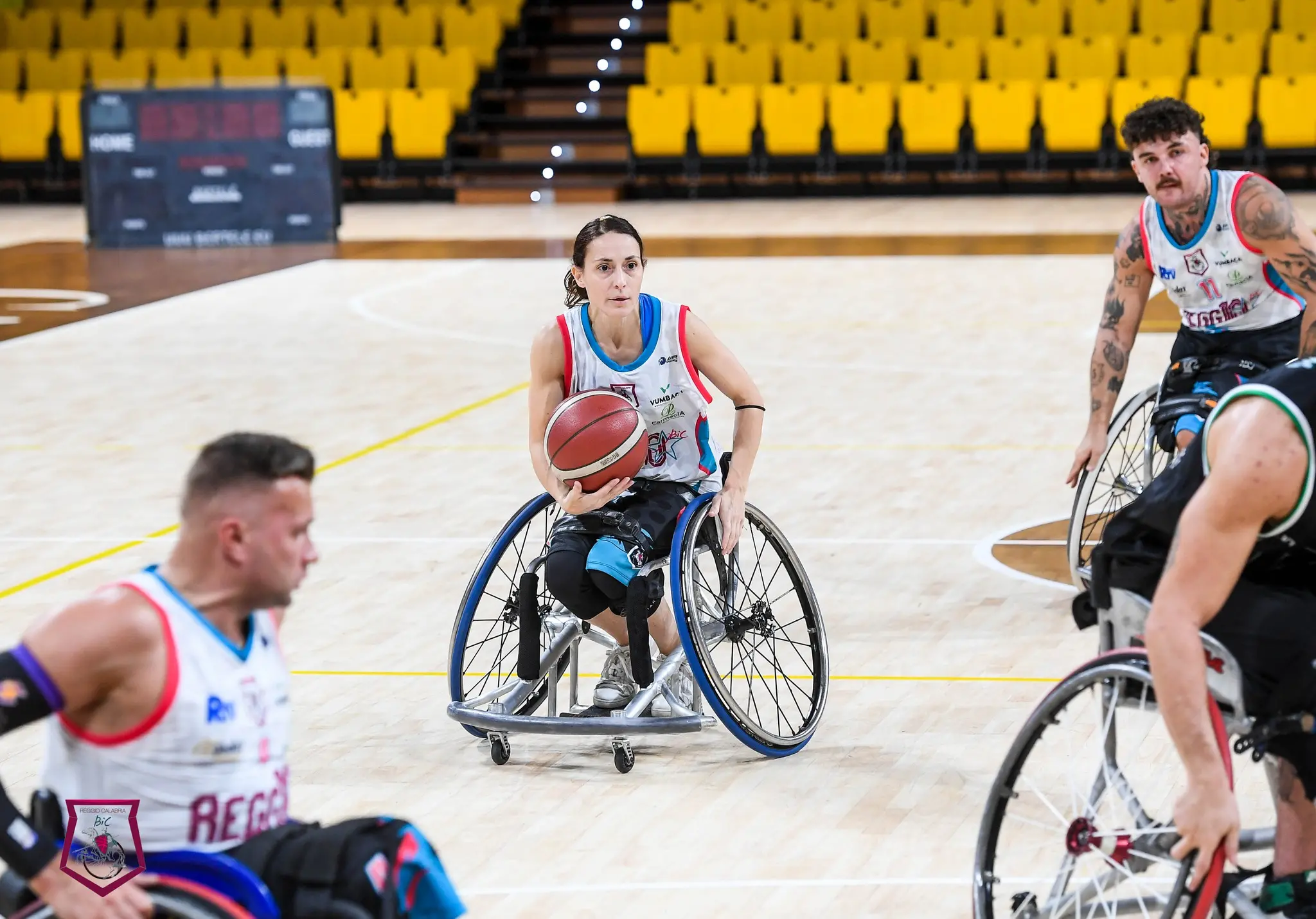 Reggio Bic, dieci anni di passione e inclusione: Ilaria D’Anna celebra il doppio traguardo tra parquet e presidenza\n