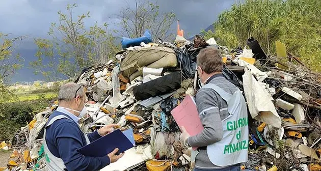 Terra dei Fuochi, confisca di beni in provincia di Cosenza: operazione della Guardia di Finanza\n