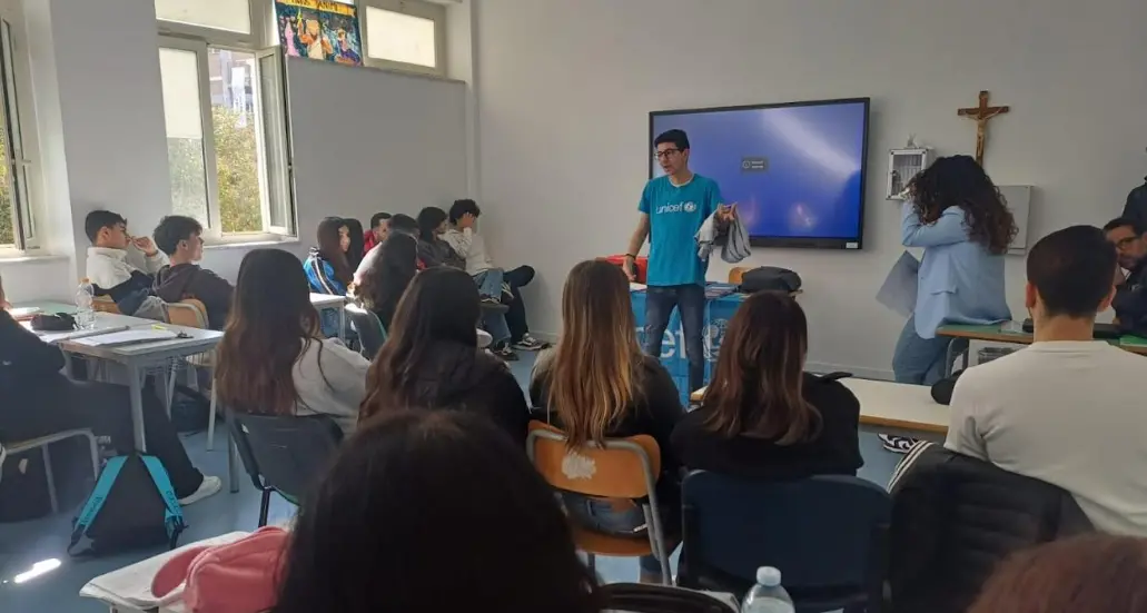 Sii la scintilla per il cambiamento, a Nicotera i giovani incontrano i valori del volontariato grazie al confronto con Unicef\n