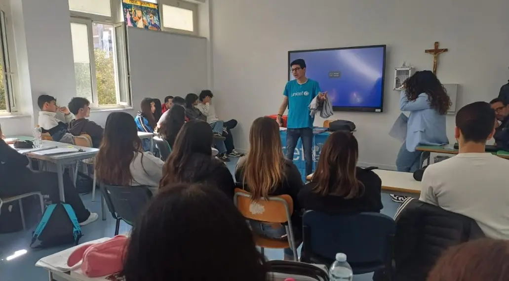Sii la scintilla per il cambiamento, a Nicotera i giovani incontrano i valori del volontariato grazie al confronto con Unicef\n