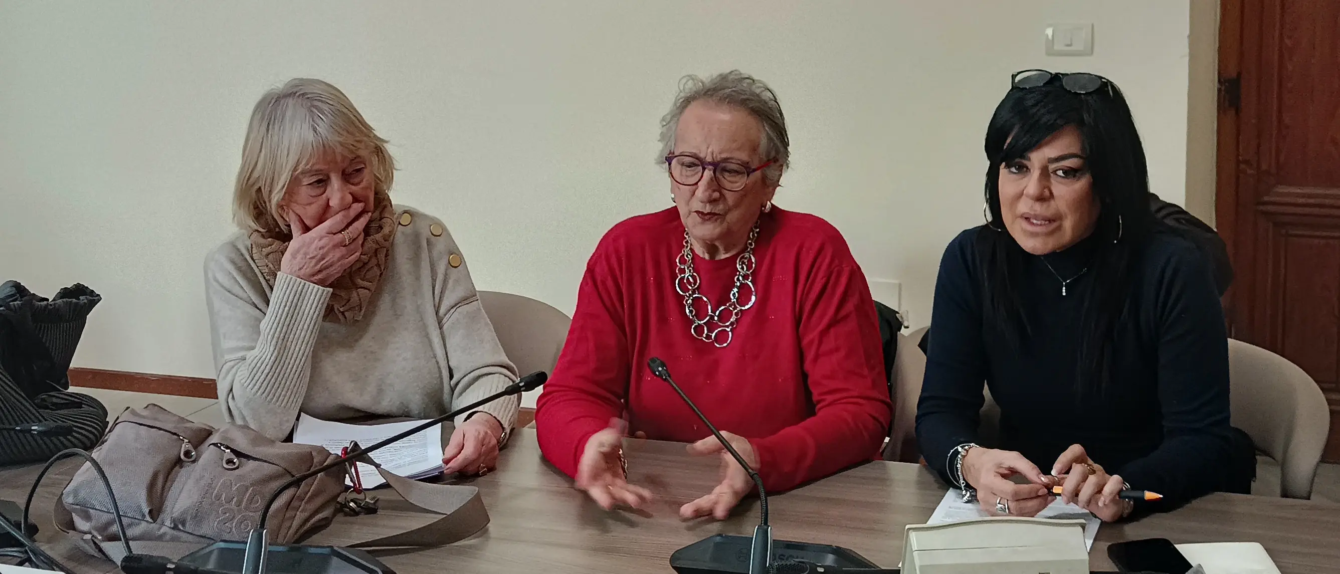 “Un Arazzo per la pace” a Piazza Italia il 28 marzo, audizione dell’Udi in VIII Commissione\n