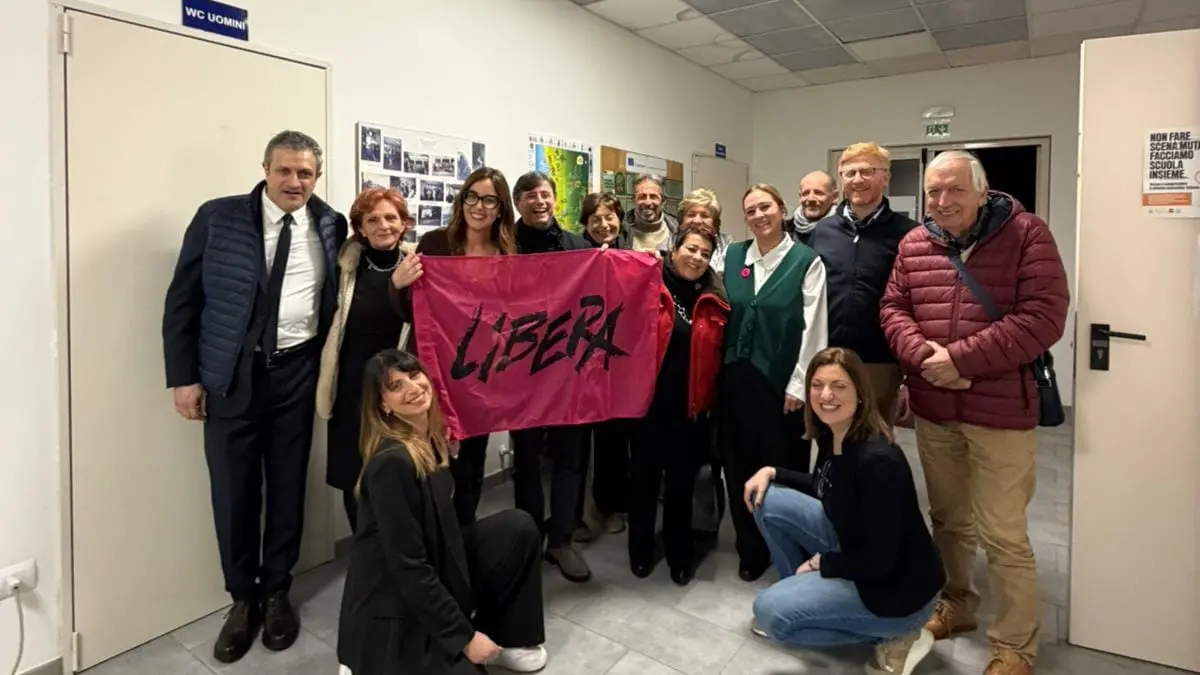 <p>Un momento della manifestazione. Fonte foto: pagina Facebook Libera Calabria Coordinamento Regionale</p>\\n