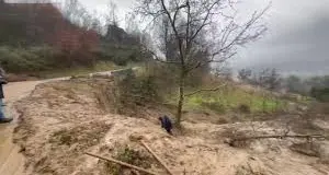 Case distrutte dalla piena del torrente Jassa: le famiglie sfollate convocano una conferenza stampa\n