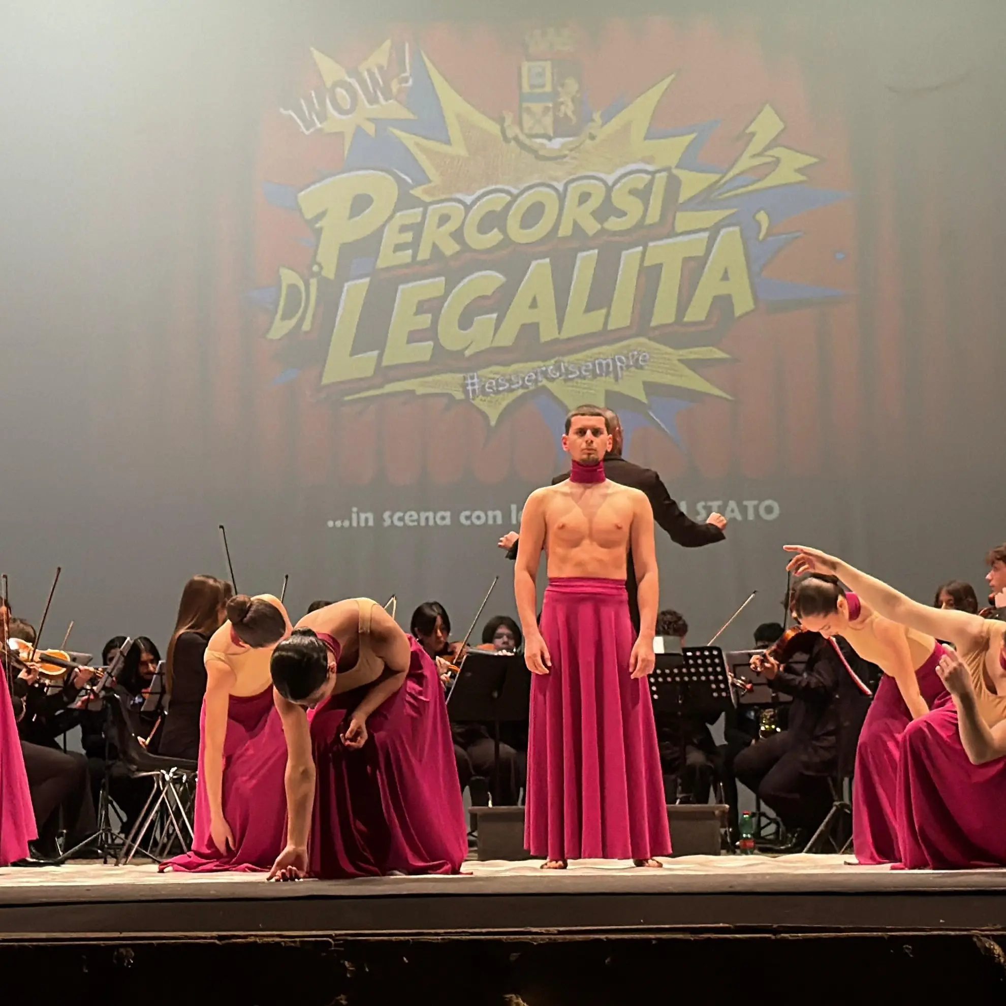 I “Percorsi di Legalità” della Questura di Cosenza: il Rendano si accende per i giovani | FOTO-VIDEO\n