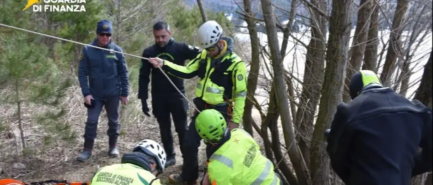 A Lorica prima esercitazione congiunta tra il Soccorso alpino di Cosenza e il Nucleo sommozzatori di Vibo della Gdf\n