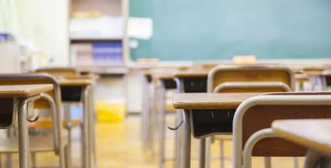 Rosarno, atti vandalici alla scuola del Bosco e in chiesa: il sindaco Cutrì condanna l’episodio\n