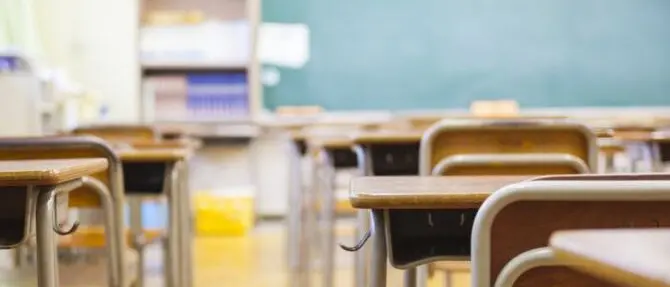 Rosarno, atti vandalici alla scuola del Bosco e in chiesa: il sindaco Cutrì condanna l’episodio\n