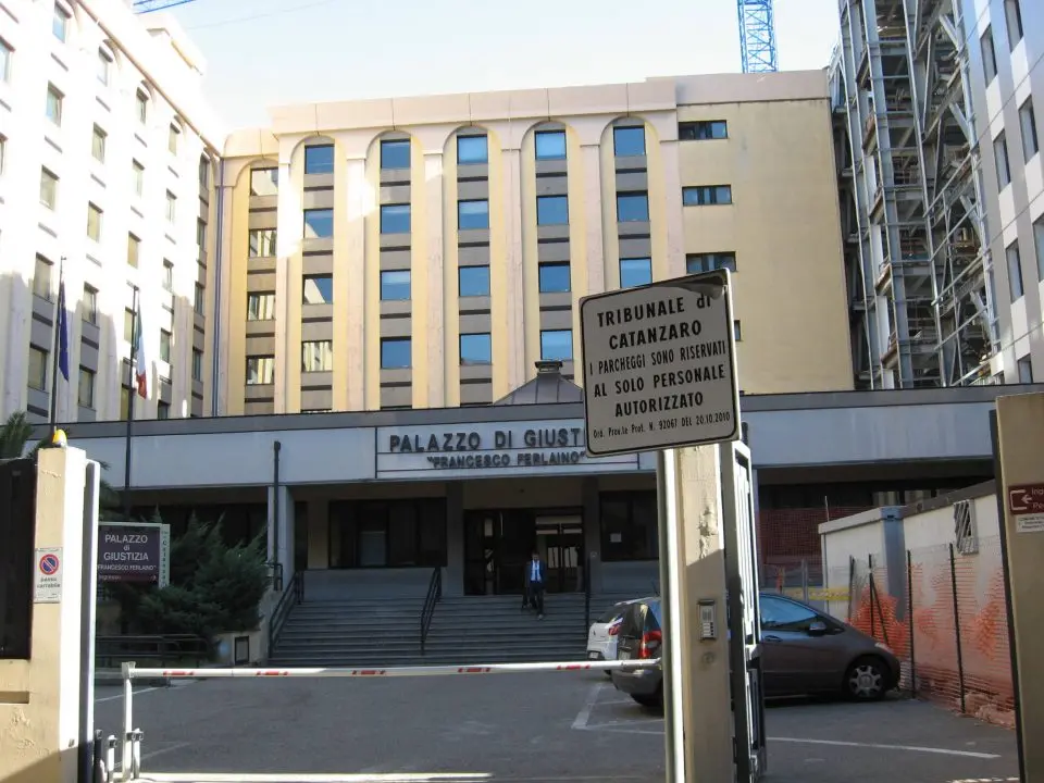 Divieto di contestazioni “a catena”: il Riesame scarcera sorvegliato speciale di Zungri\n