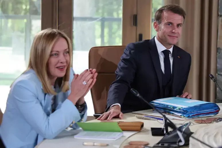 Iran,\u00A0aerei Usa autorizzati a utilizzare basi francesi.\u00A0Macron sente Meloni: «Insieme per l'invio di mezzi militari a Cipro» –\u00A0LIVE