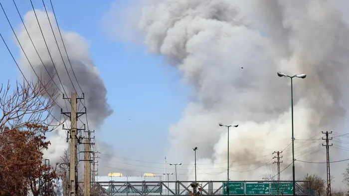 <p>Iran, Meloni: «L’Italia non entrerà in guerra». Oltre mille civili morti negli attacchi, 183 sono bambini</p>