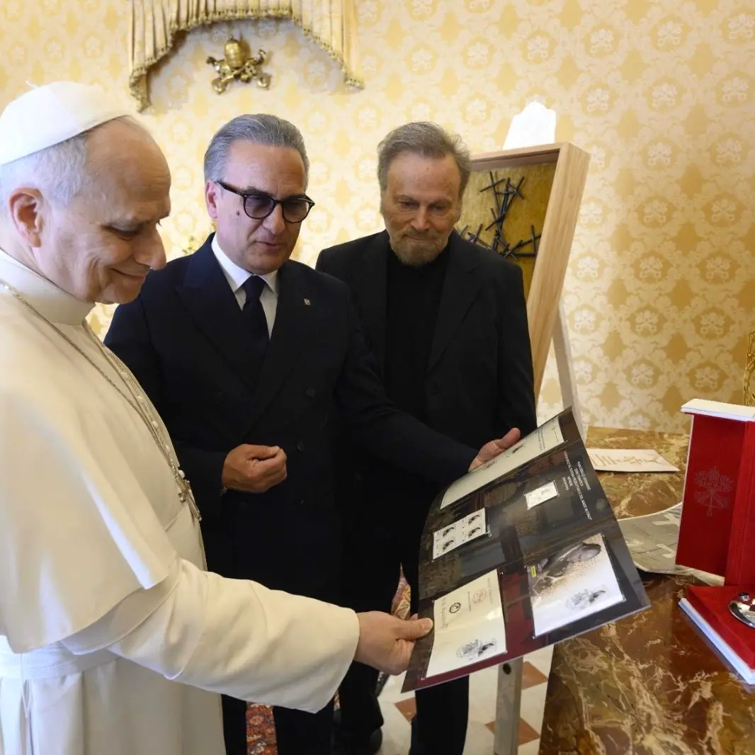 Papa Leone riceve l’orafo calabrese Spadafora: «Quella della vostra famiglia è una storia importante»\n