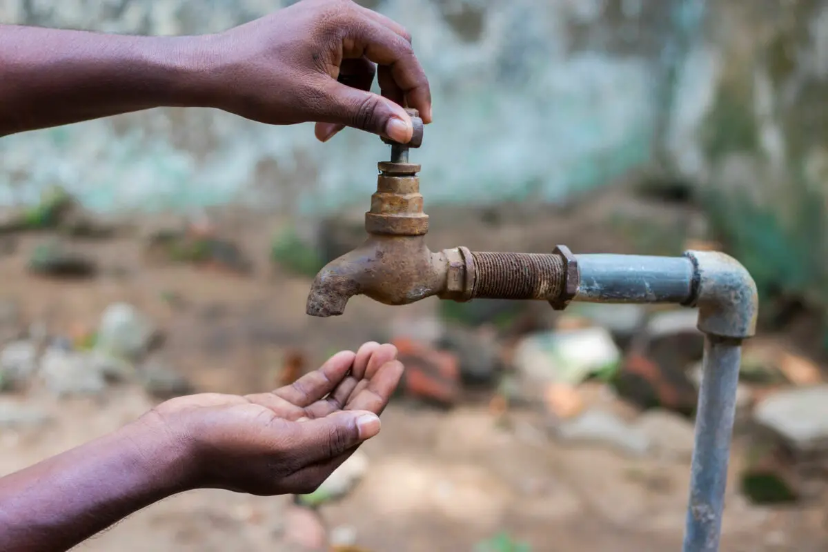 Perdite nella rete idrica e strade danneggiate,\u00A0il Comitato di Quartiere Ravagnese, S. Elia e Saracinello scrive a Sorical e Regione\n