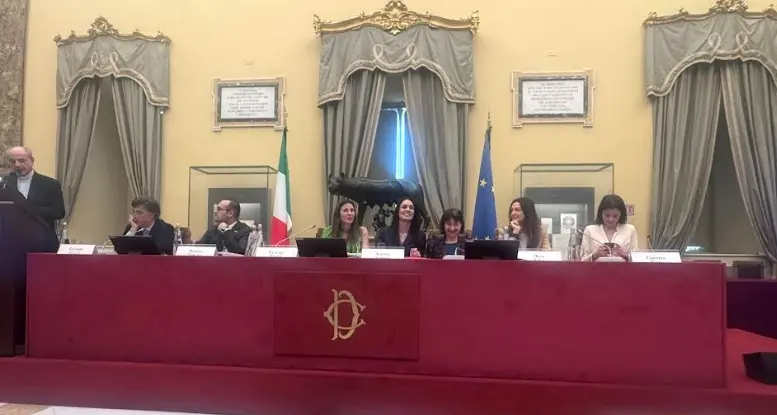 L’Educazione finanziaria come scudo contro la violenza: il manifesto per l’indipendenza economica alla Camera dei deputati\n\n\u00A0\n