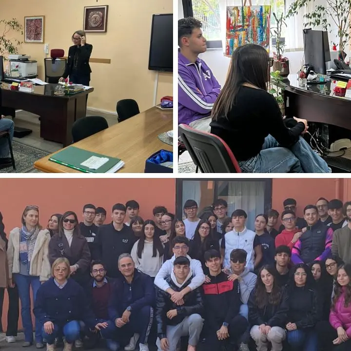 <p>Castrovillari, <span style=\"color:hsl(0, 75%, 60%);\">Mirko e Azzurra</span> tornano in classe dopo Dubai: striscione e abbracci al Mattei</p>