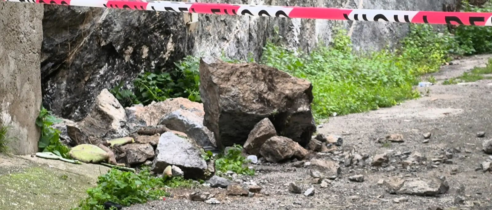 Frana a Cassano, interdetta la zona sud ovest della Pietra del Castello. Evacuate alcune famiglie\n