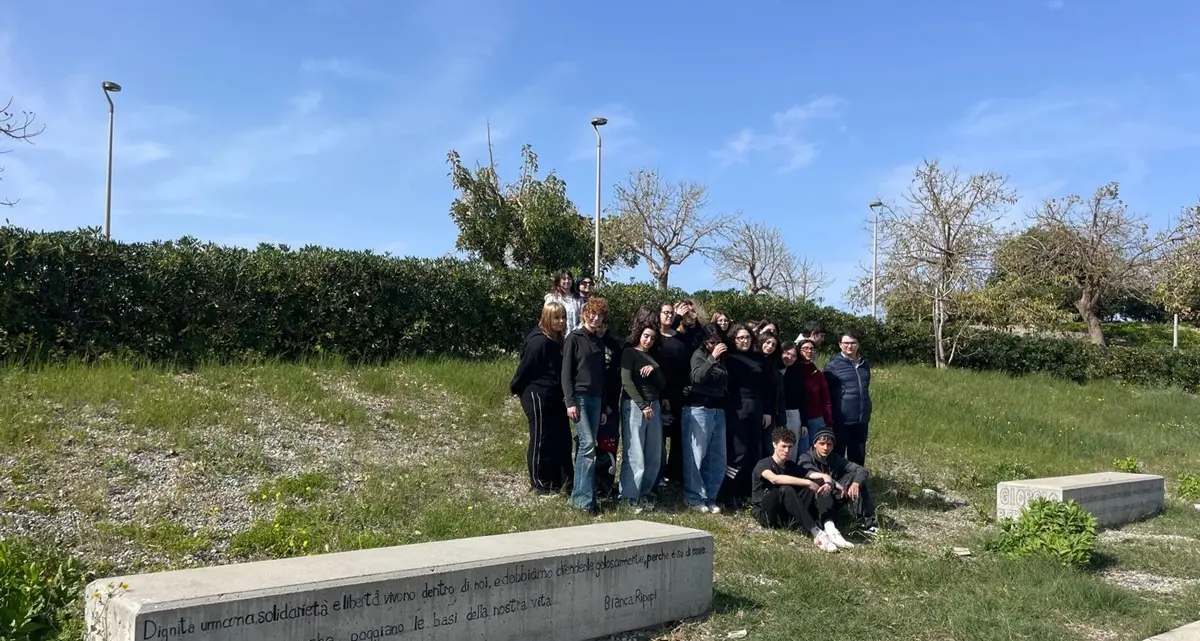 Reggio, il Giardino dei Giusti sulla collinetta del parco Lineare Sud: oggi l’inaugurazione\n