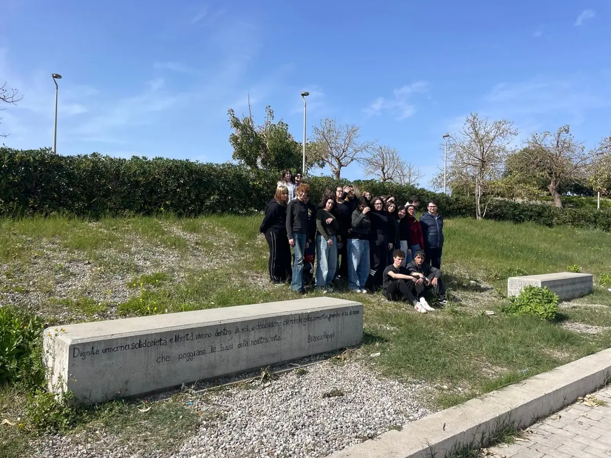 Reggio, il Giardino dei Giusti sulla collinetta del parco Lineare Sud: oggi l’inaugurazione\n
