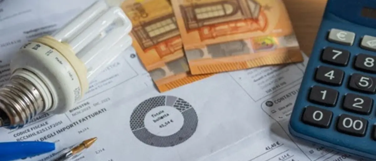 Bollette in Calabria, nel 2025 media da 1.657 euro: gas a 967 e luce a 690\n