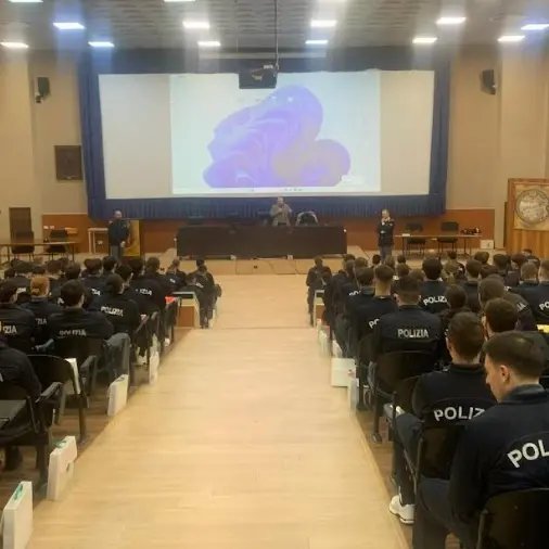 Alla Scuola di Polizia di Vibo al via il 233° corso per Allievi agenti: 235 giovani da Calabria e Sicilia\n