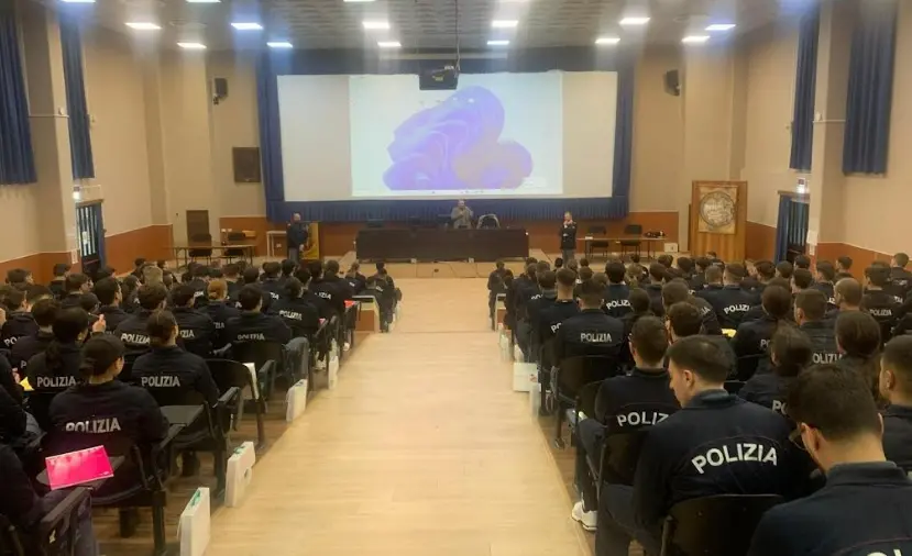 Alla Scuola di Polizia di Vibo al via il 233° corso per Allievi agenti: 235 giovani da Calabria e Sicilia\n