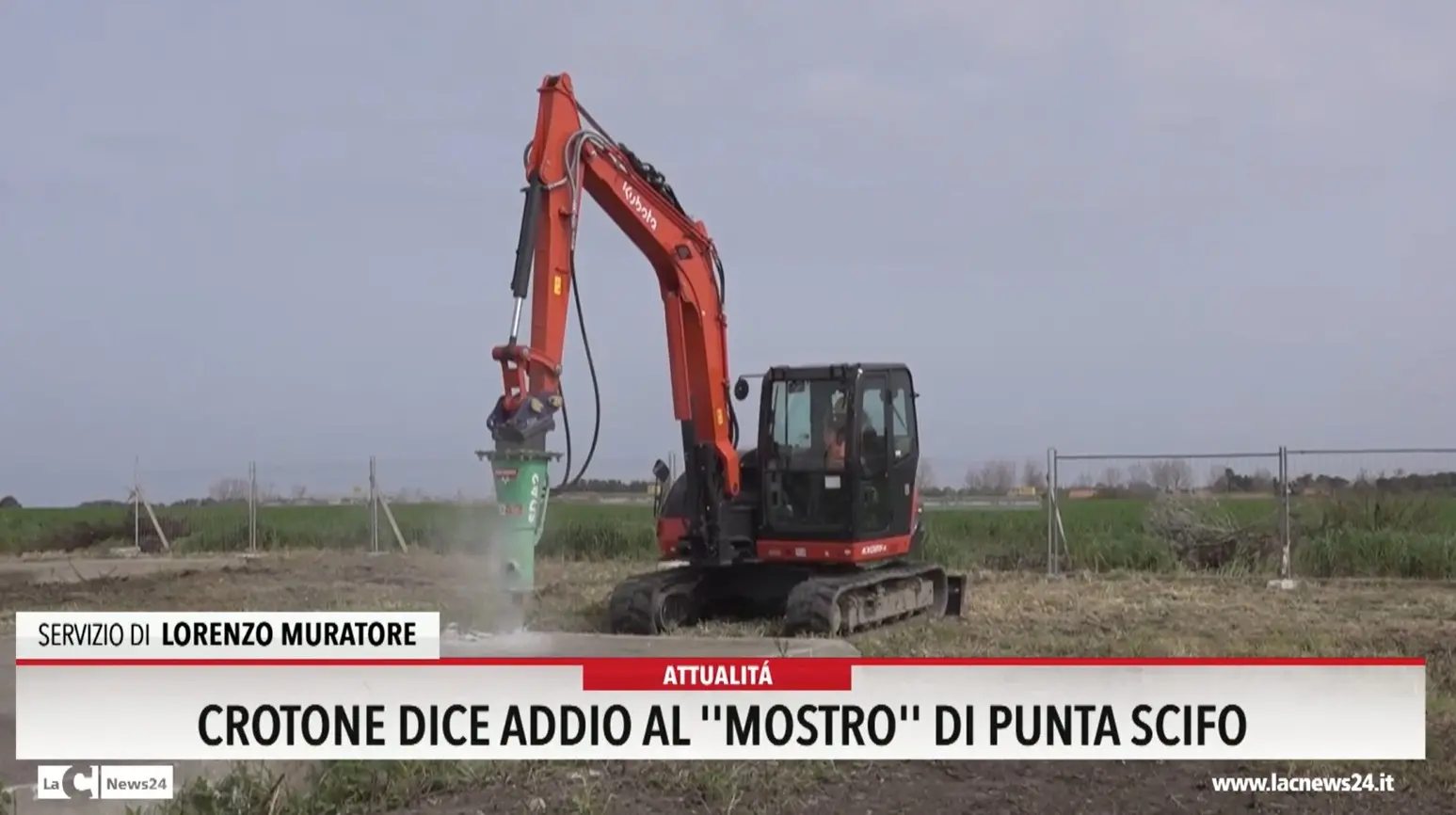 Crotone dice addio al mostro di Punta Scifo