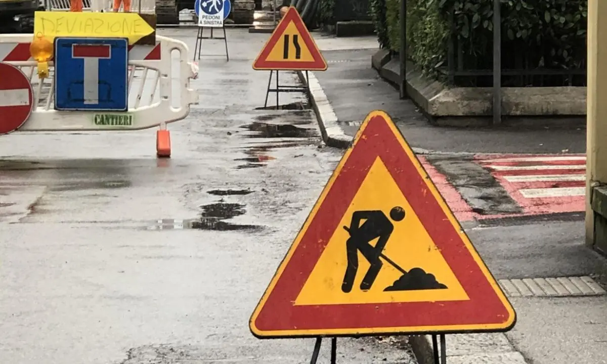 Nuova rotatoria a Quattromiglia, cambia la viabilità tra Volta, Nobile e Da Vinci\n