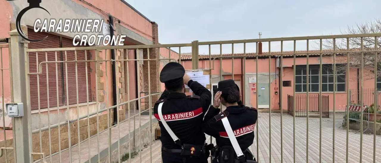 Scuola di Isola Capo Rizzuto a rischio crollo: indagati la sindaca Vittimberga e funzionari del Comune –\u00A0NOMI\n