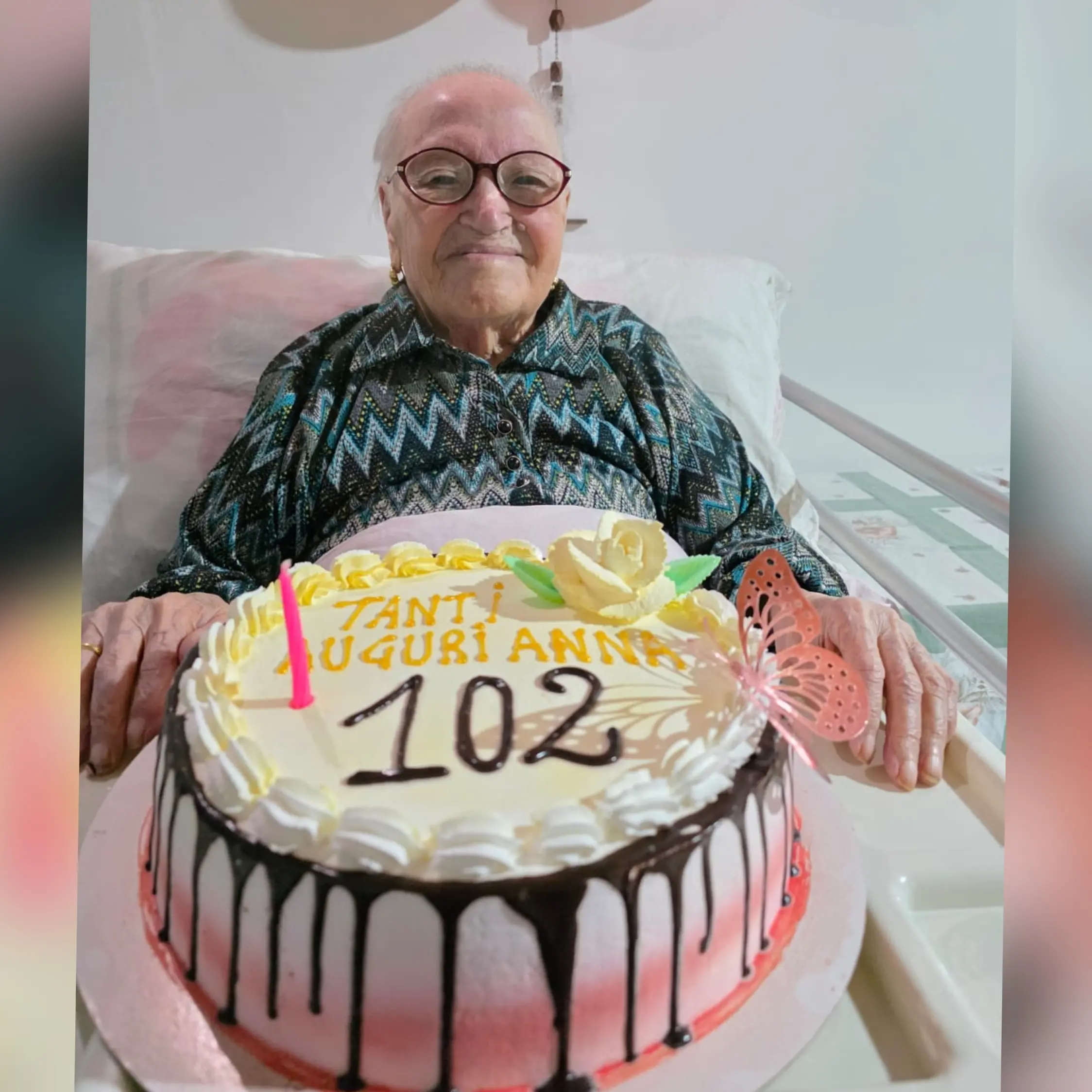 Un prezioso traguardo, i 102 anni di nonna Anna festeggiati\u00A0a Caraffa nell’abbraccio di cinque generazioni\n
