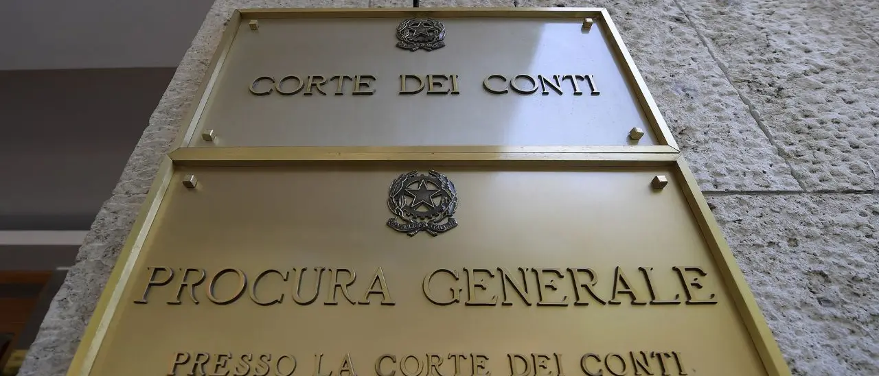 In Calabria i Comuni sono in crisi: dissesti e riequilibri colpiscono oltre un milione di abitanti nel 2025\n