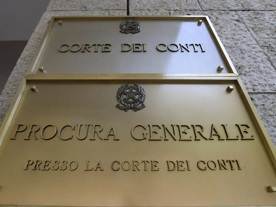 In Calabria i Comuni sono in crisi: dissesti e riequilibri colpiscono oltre un milione di abitanti nel 2025